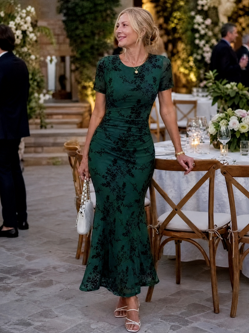 Amelia - Elegant Women's Wedding Guest Maxi Dress with Round Neck and Floral Lace