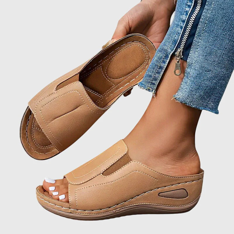 Evie - Relaxed Women's Orthopedic Wedge Mule Sandals with Panelled Upper and Cushioned Footbed
