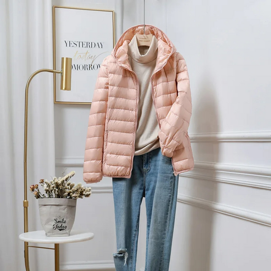 Ella - Women's Lightweight Puffer Jacket for Autumn with Hooded Cropped Design