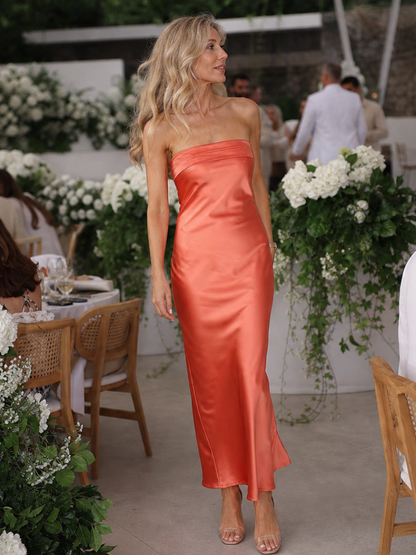 Isla - Formal Women's Wedding Guest Dress with Strapless Neckline and Sleek Fit