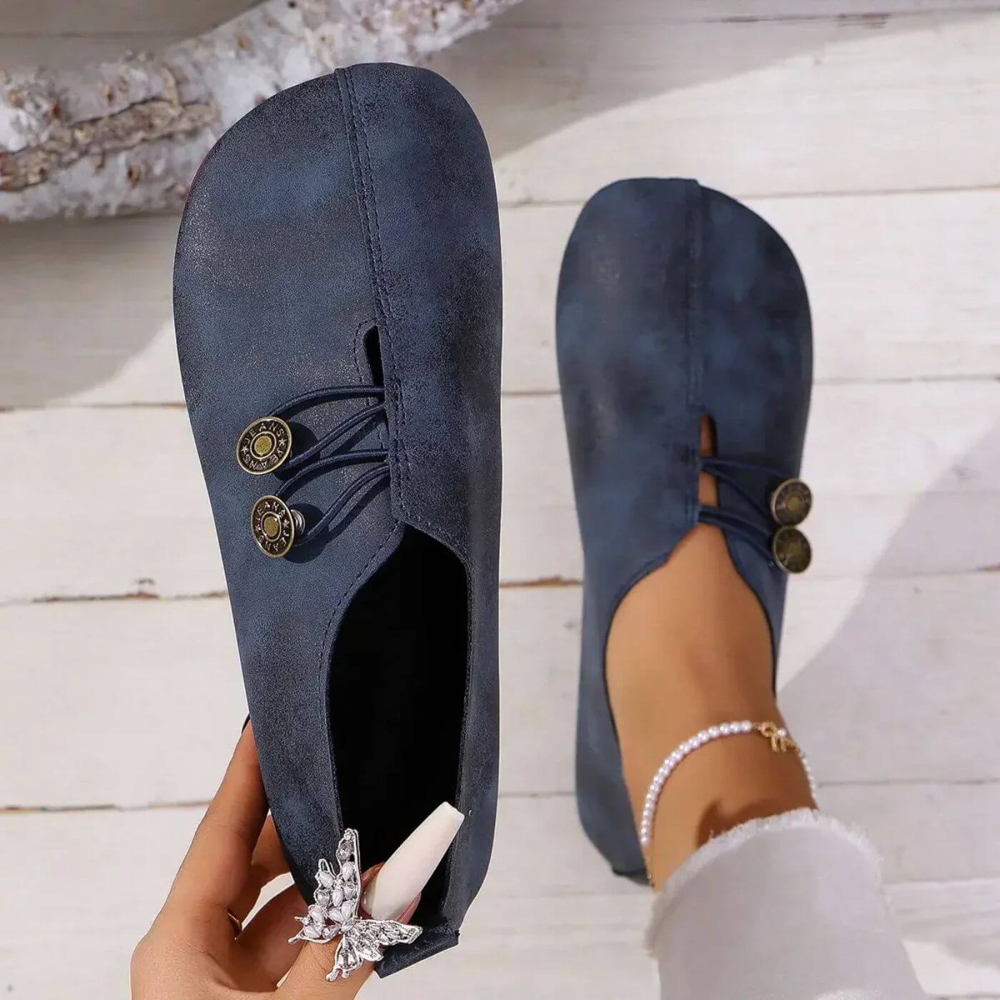 Isla - Vintage Women's Orthopedic Slip On Shoes with Elastic Strap and Round Toe