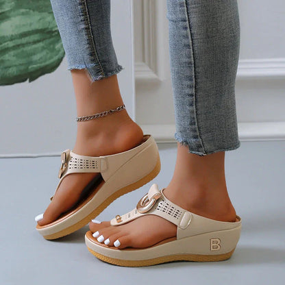 Poppy - Chic Comfort Sandals for Women with Gold Ring Buckle